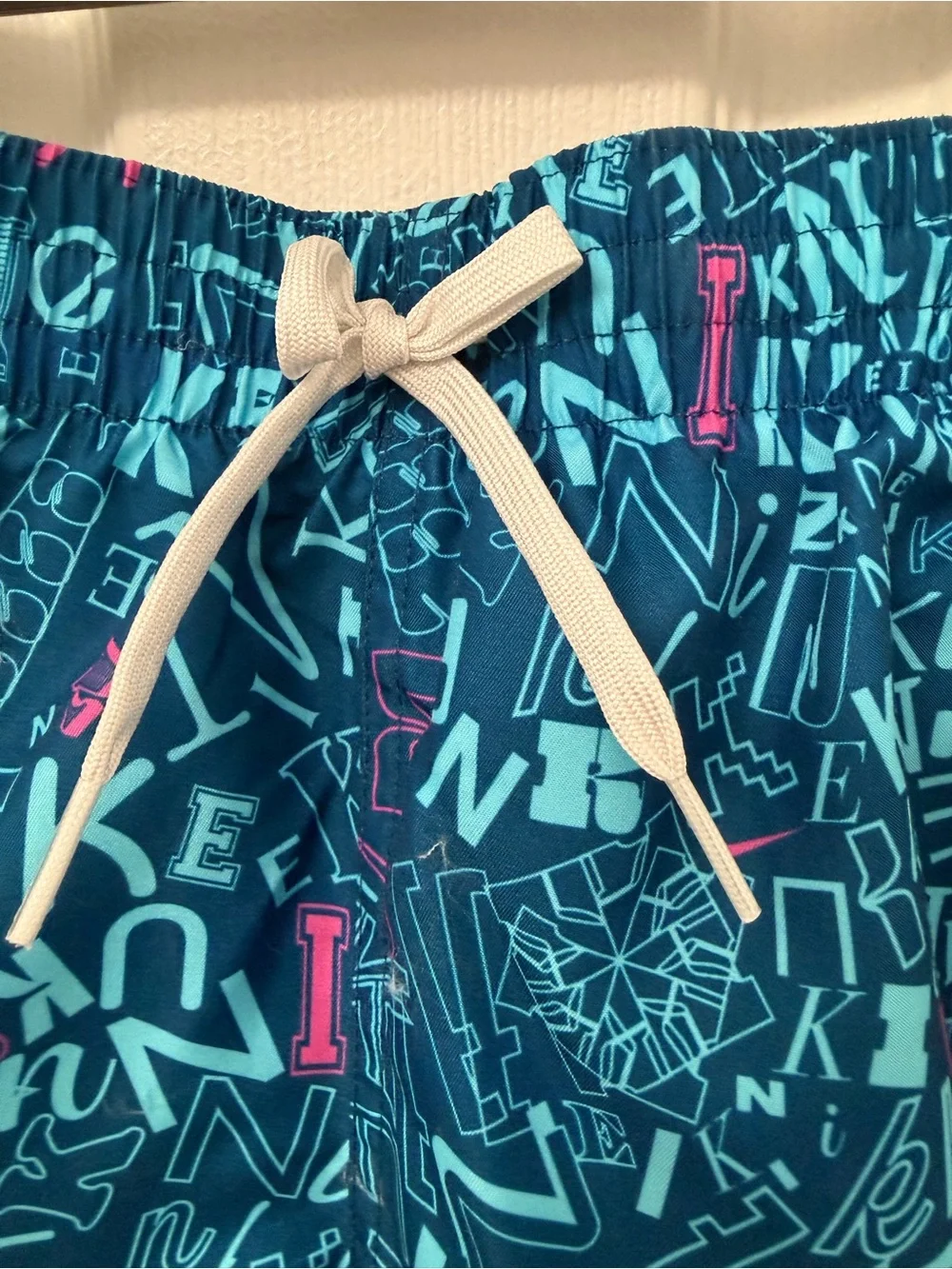Nike Men’s Blue Graphic Swim Shorts size S new!!